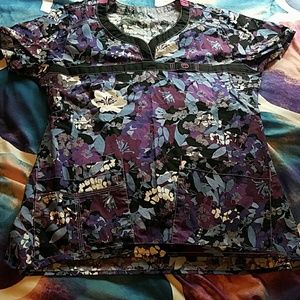 Wonderflex scrub top
